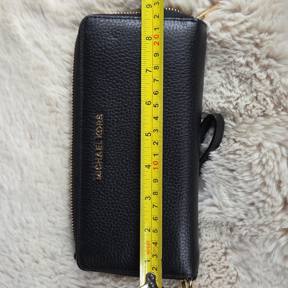 MICHAEL KORS Black Leather With Gold Wallet Wristlet With Strap EUC - Picture 10 of 12